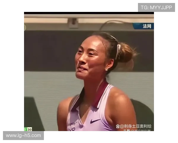 香蕉藏蚂蚁郑钦文无语提醒裁判