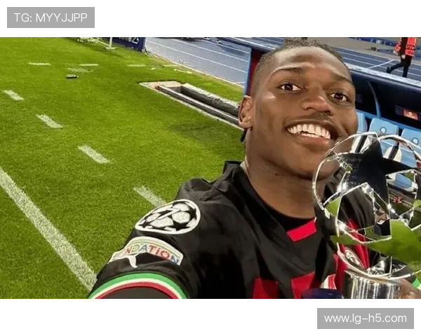 精妙吊射扳平莱奥荣膺全场最佳